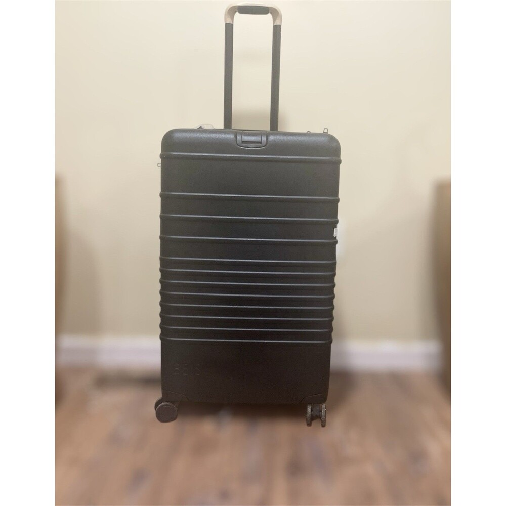 BÉIS Medium Check-In Roller Black Luggage | Shay Mitchell BAE Suitcase